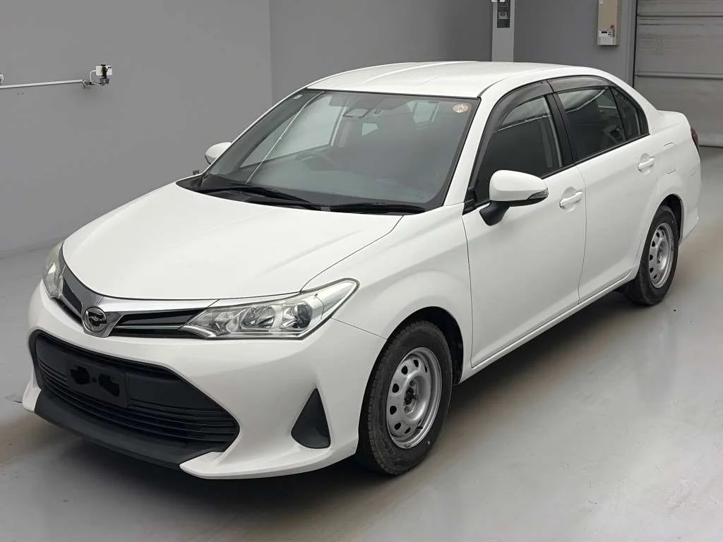 Toyota Corolla Axio NRE160 2019